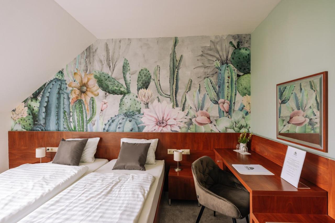 Hotel Vadvirag Panzio à Ágfalva Extérieur photo