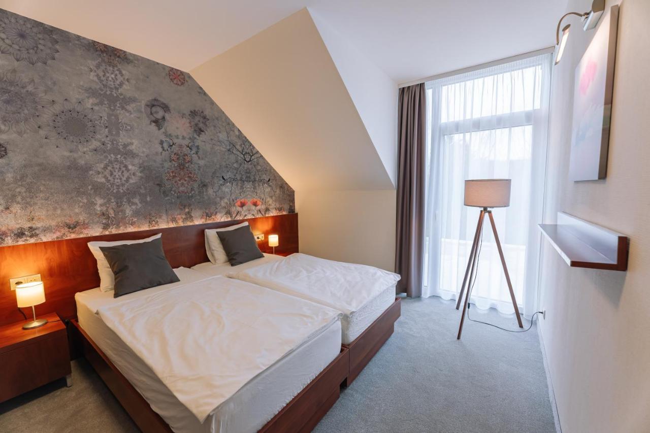 Hotel Vadvirag Panzio à Ágfalva Extérieur photo