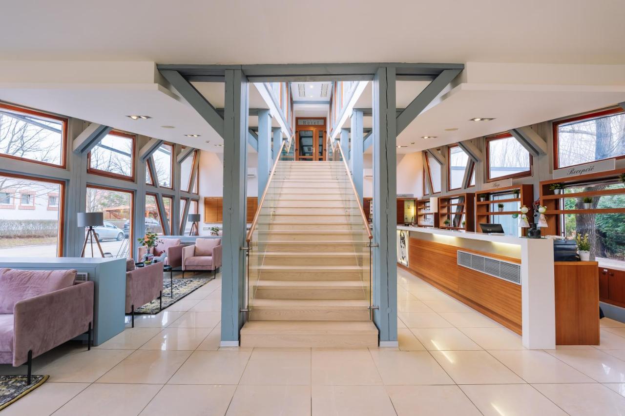 Hotel Vadvirag Panzio à Ágfalva Extérieur photo